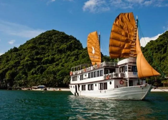 Phoenix Luxury Cruise Ha Long