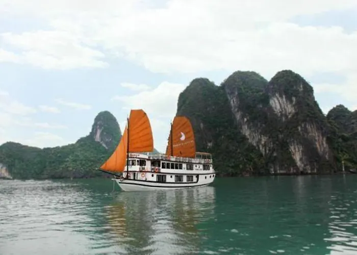 Hotel Phoenix Luxury Cruise Ha Long